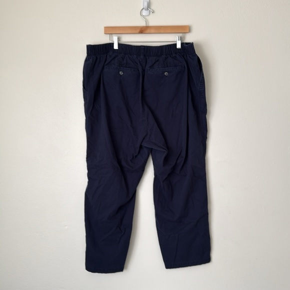 Old Navy Women’s Easy Chino Pants in Navy - Picture 5 of 8